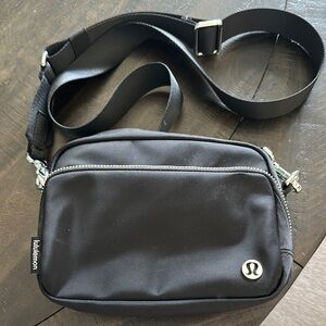 lululemon Camera Bag brand new no tag